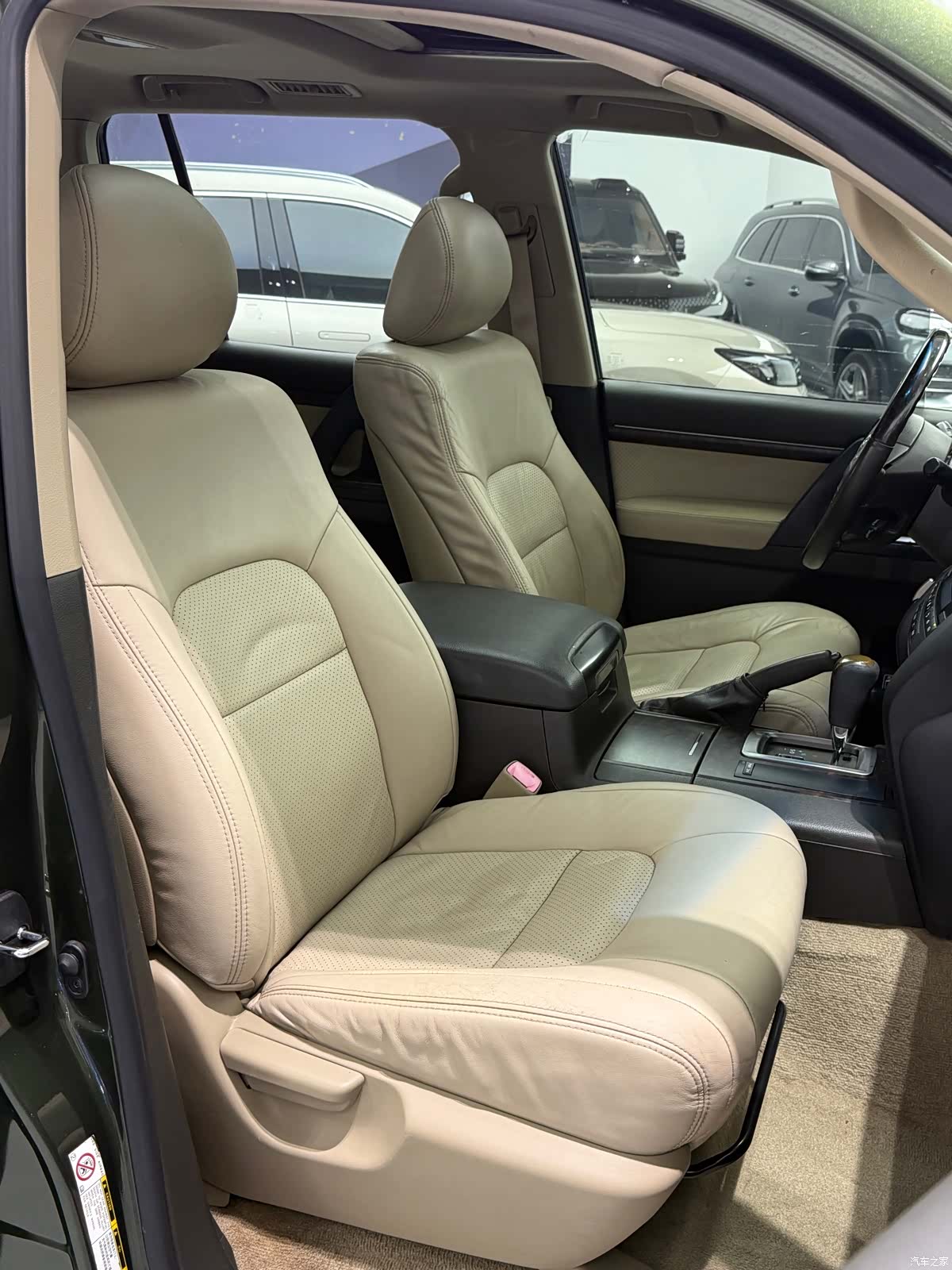 Toyota Land Cruiser, 2011 6