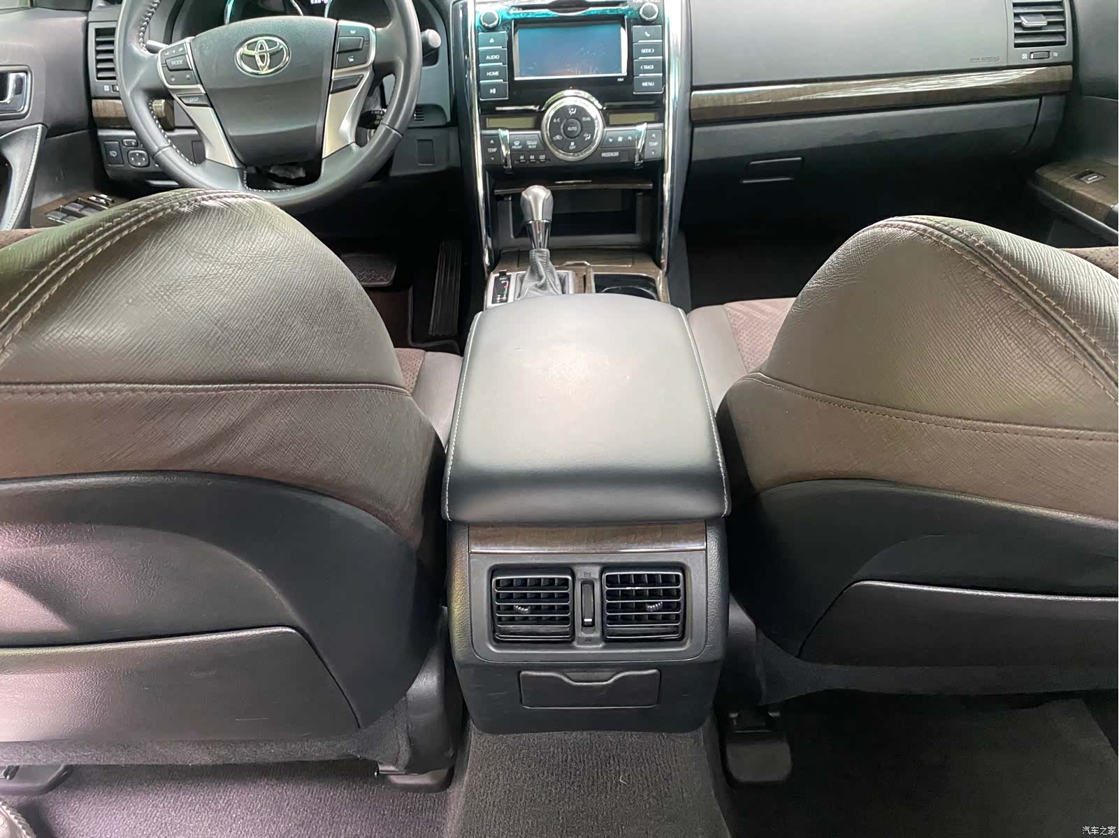 Toyota 2.5V, 2016 17