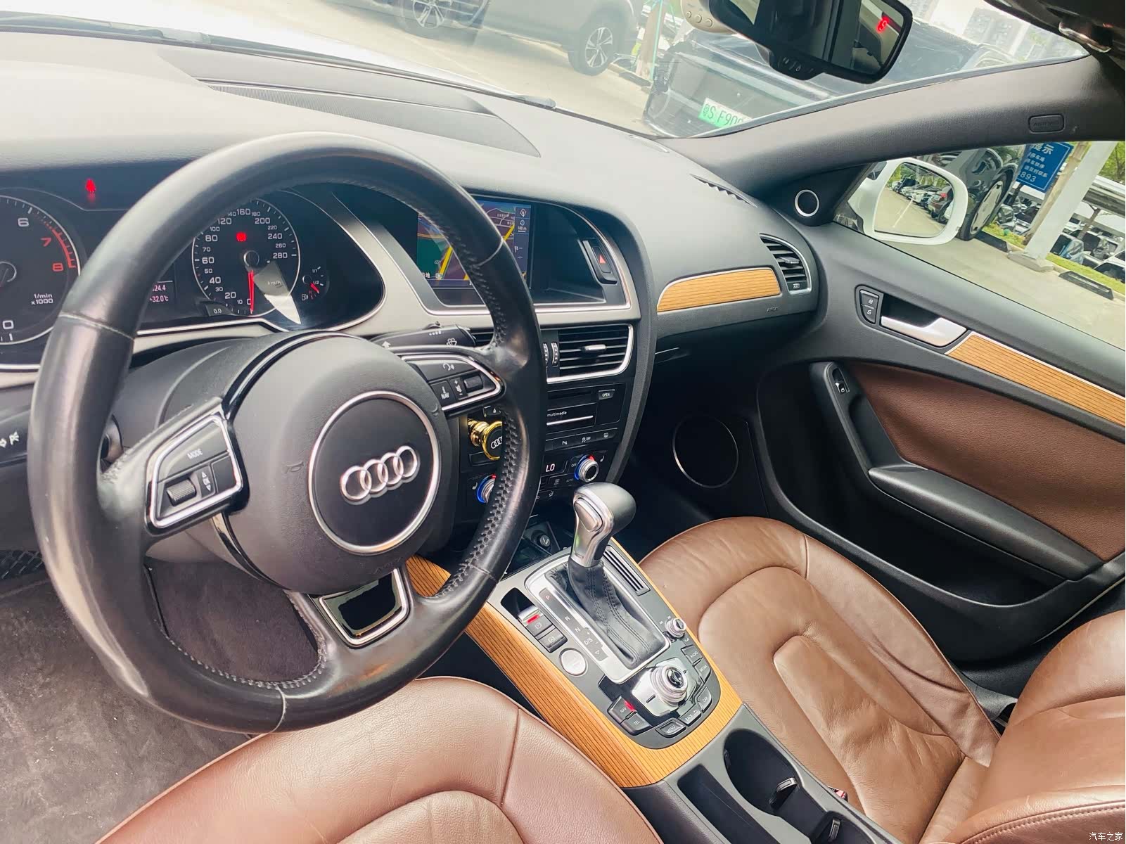 Audi A4L, 2016 11