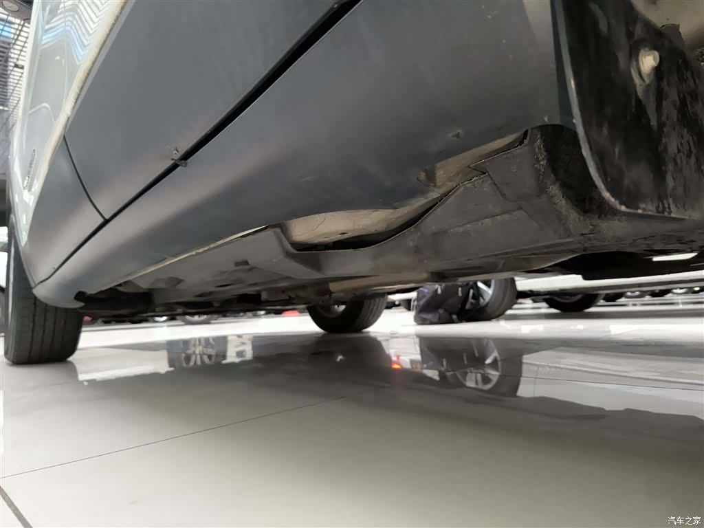 Jeep Cherokee, 2019 18