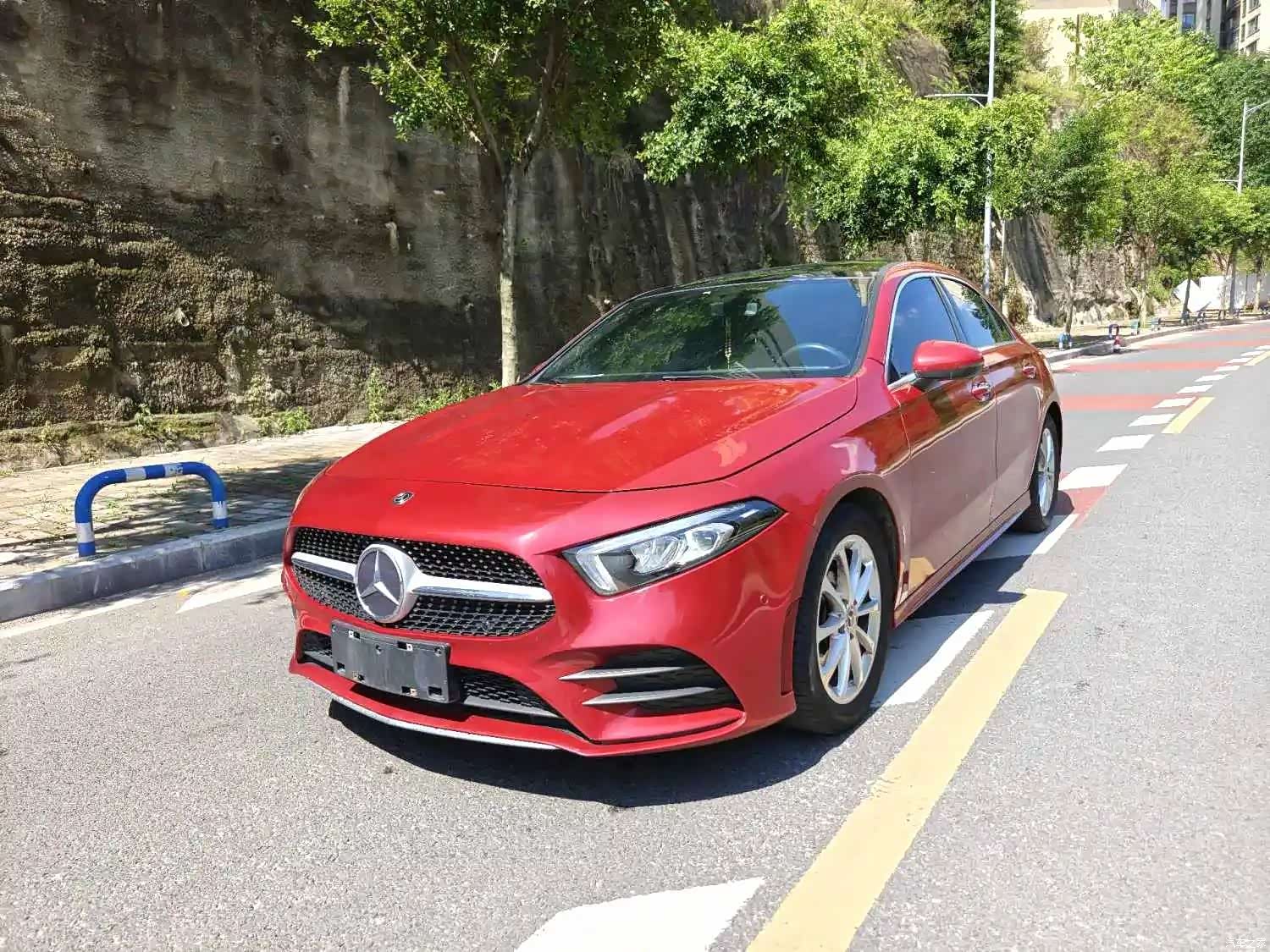 Mercedes-Benz A-Class, 2020 1