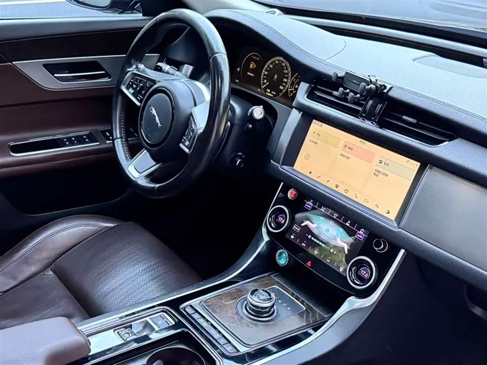 Jaguar XFL Jaguar XFL