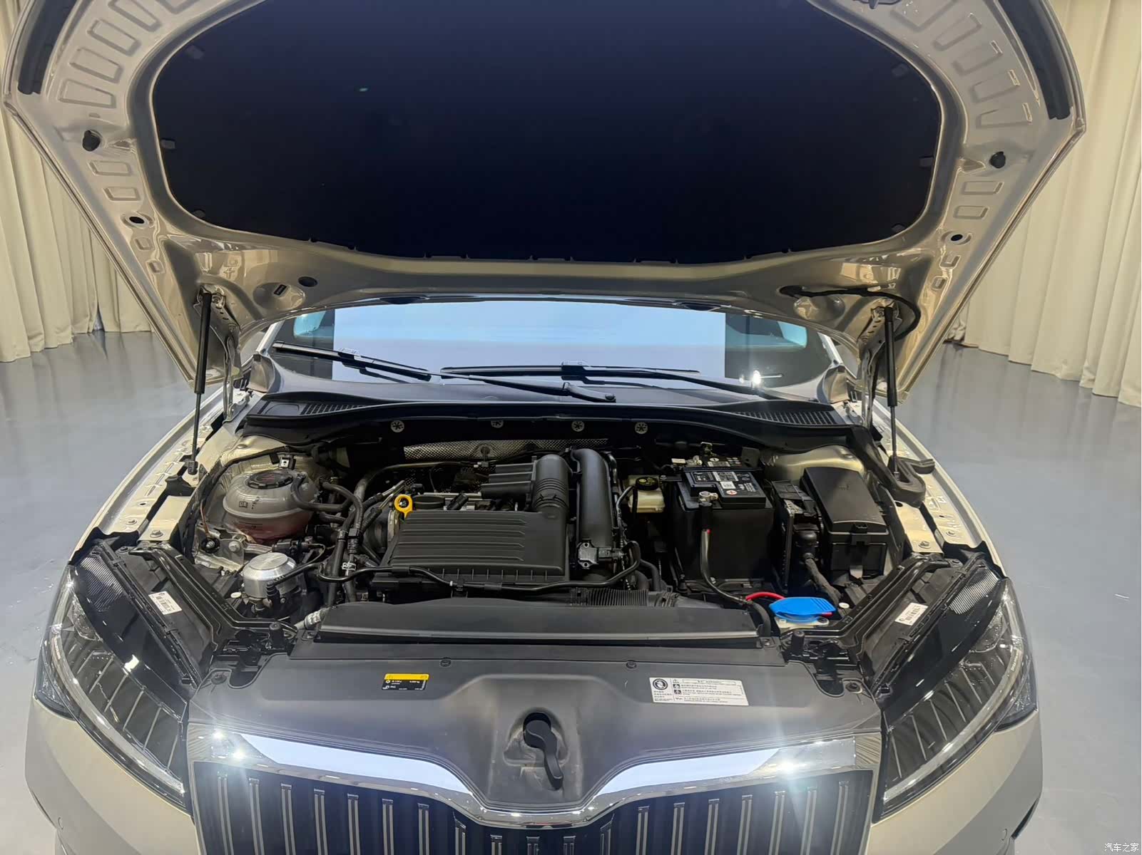 Skoda Superb, 2023 7