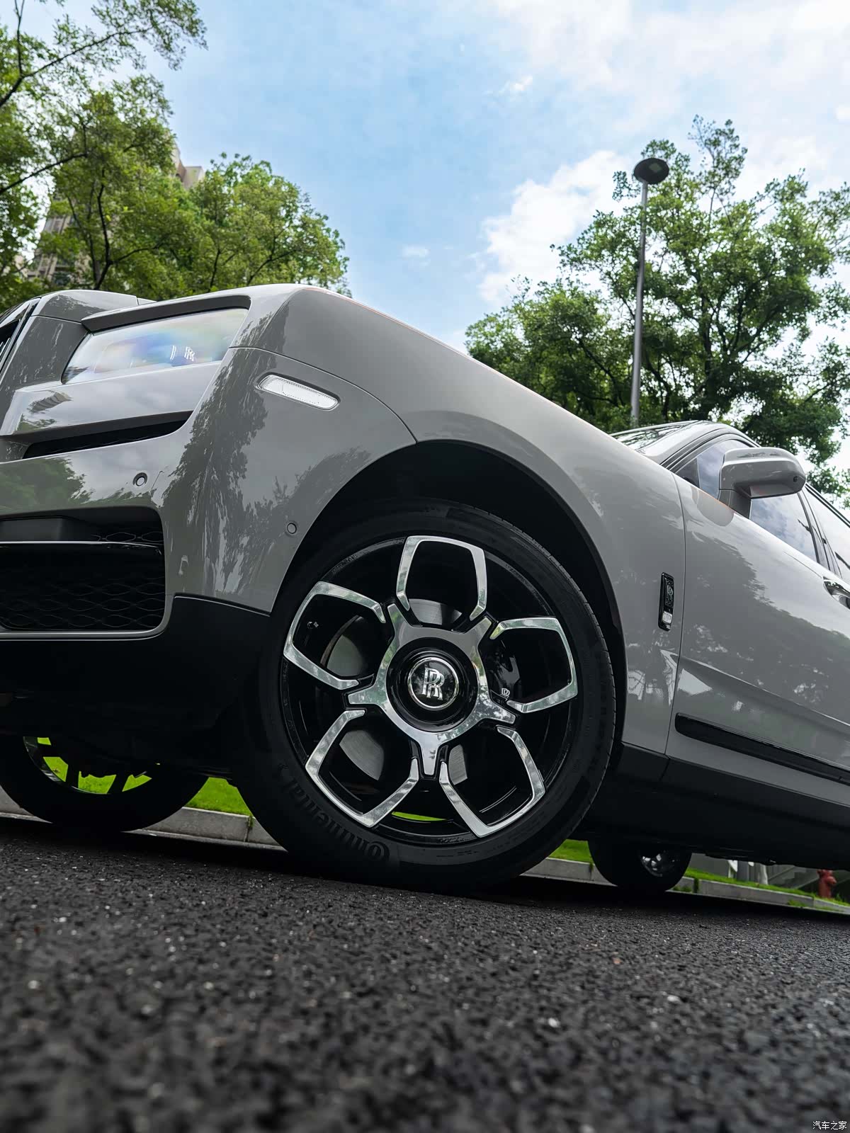Rolls-Royce Cullinan, 2021 4