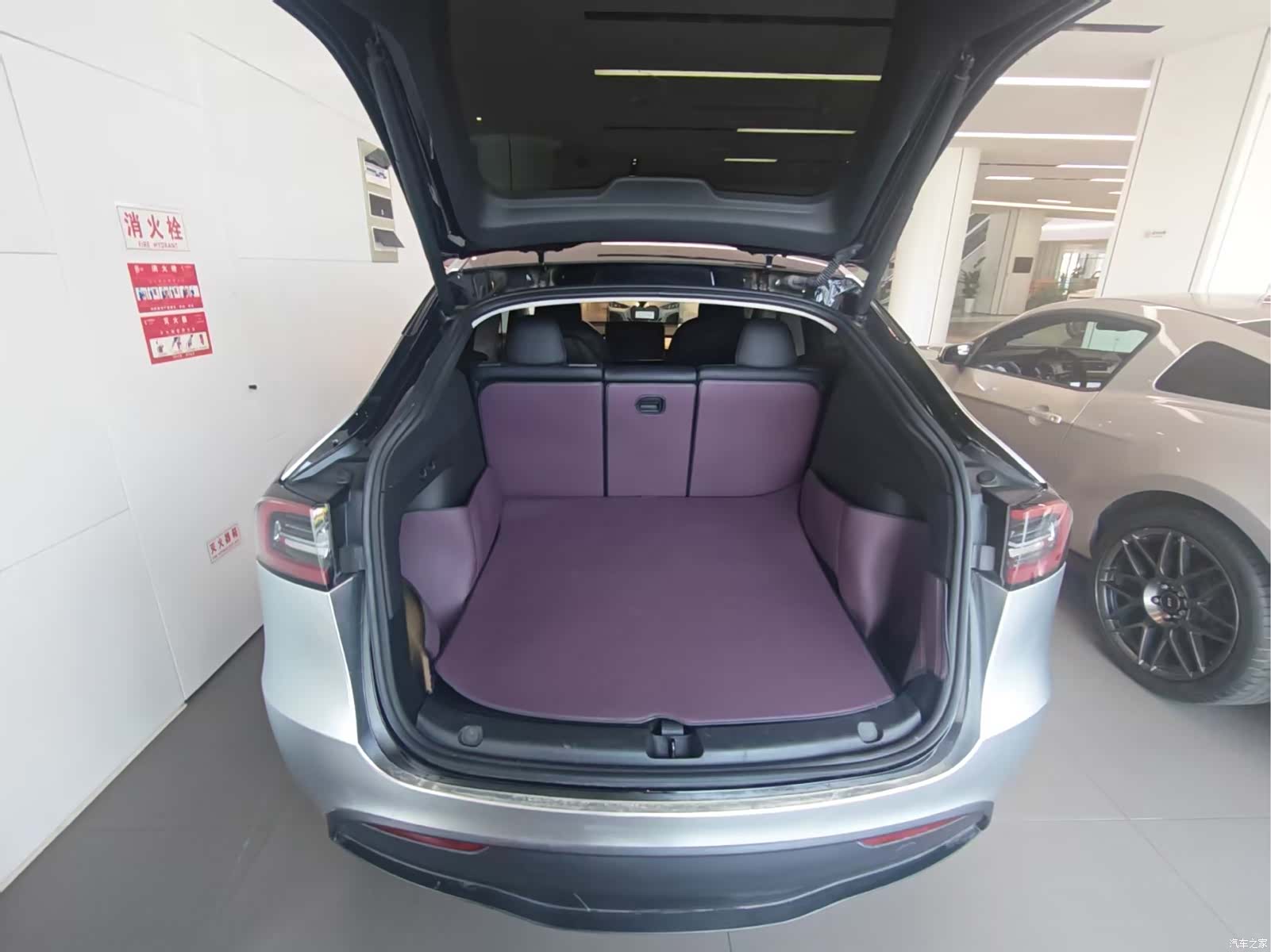 Tesla Model Y, 2023 7