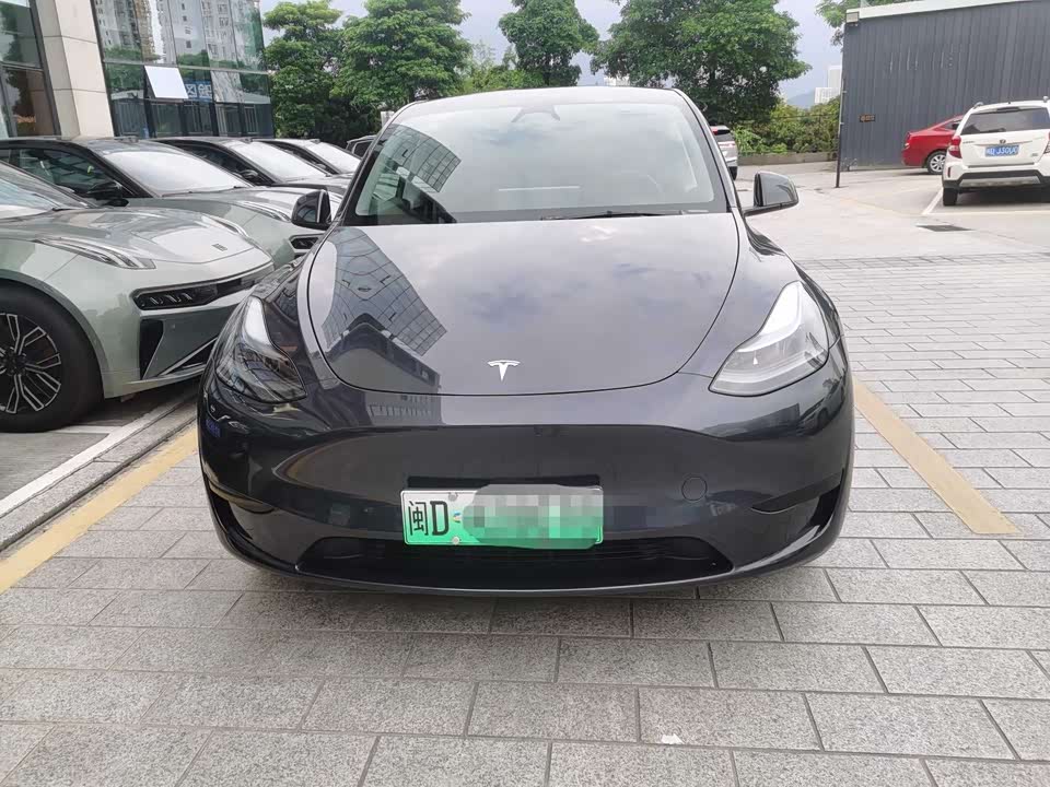 Tesla Model Y Tesla Model Y