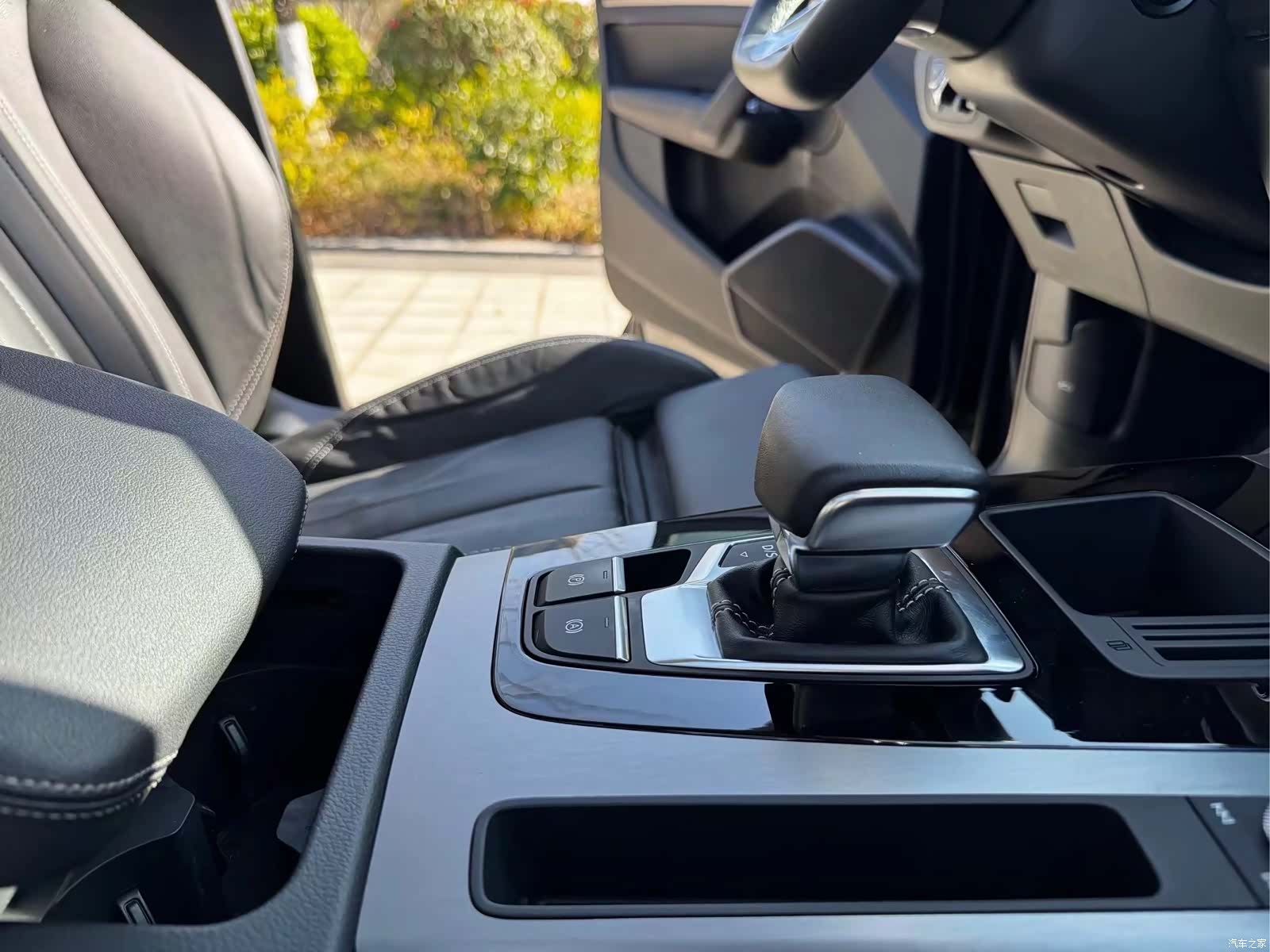Audi Q5L, 2021 11