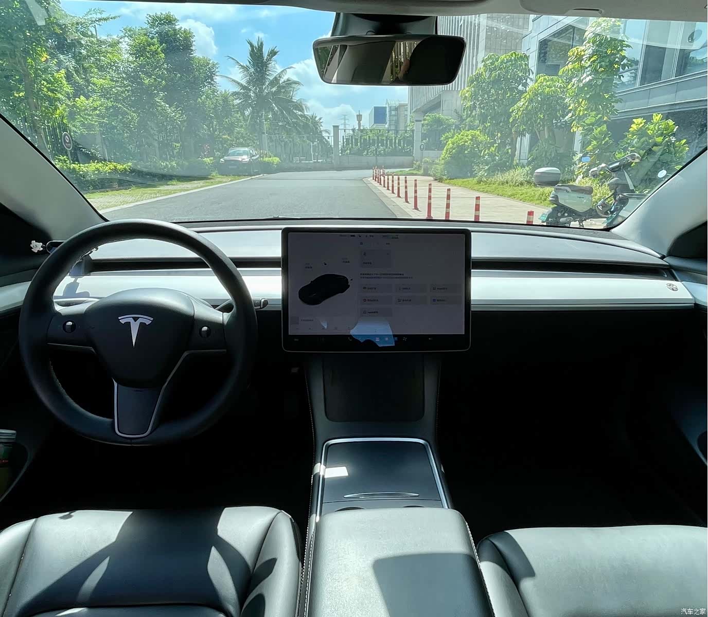 Tesla Model 3, 2021 все фото