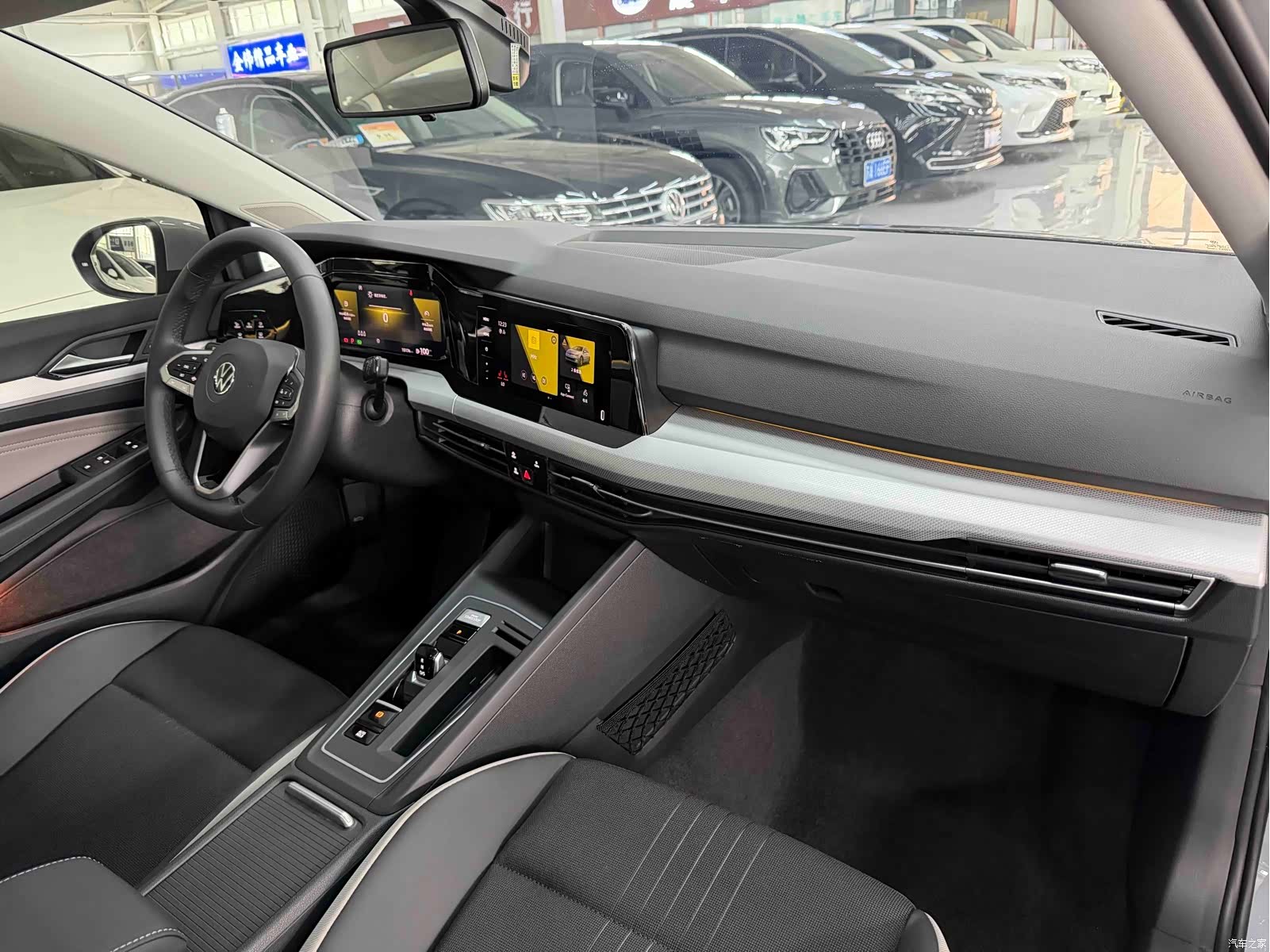 Volkswagen Golf, 2023 18