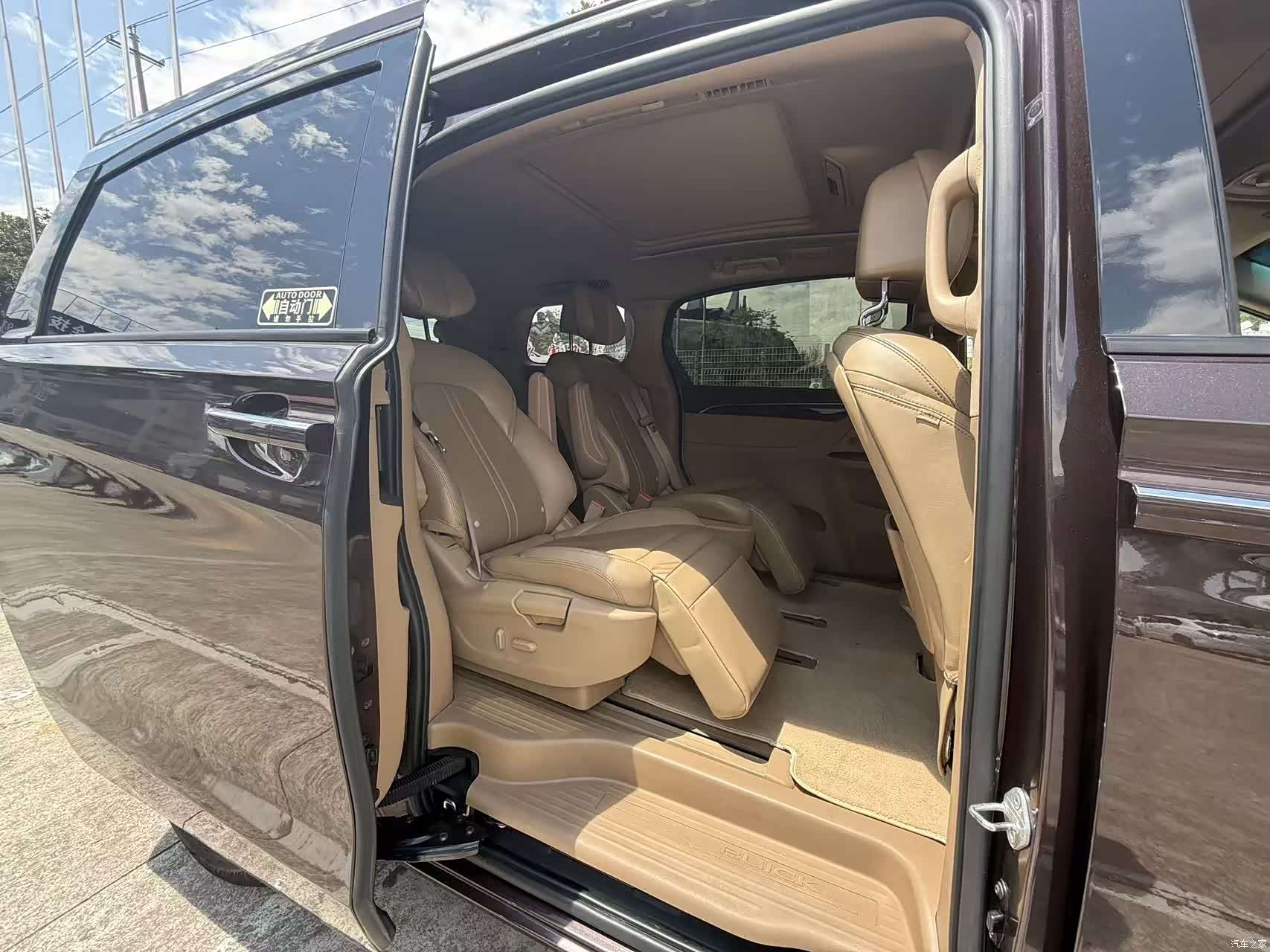 Buick GL8, 2018 18