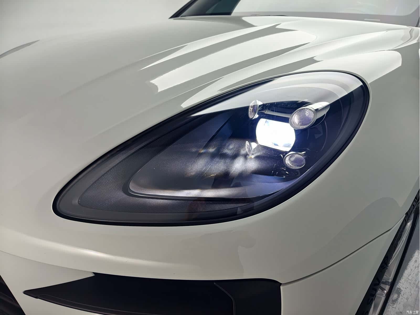 Porsche Macan, 2022 10