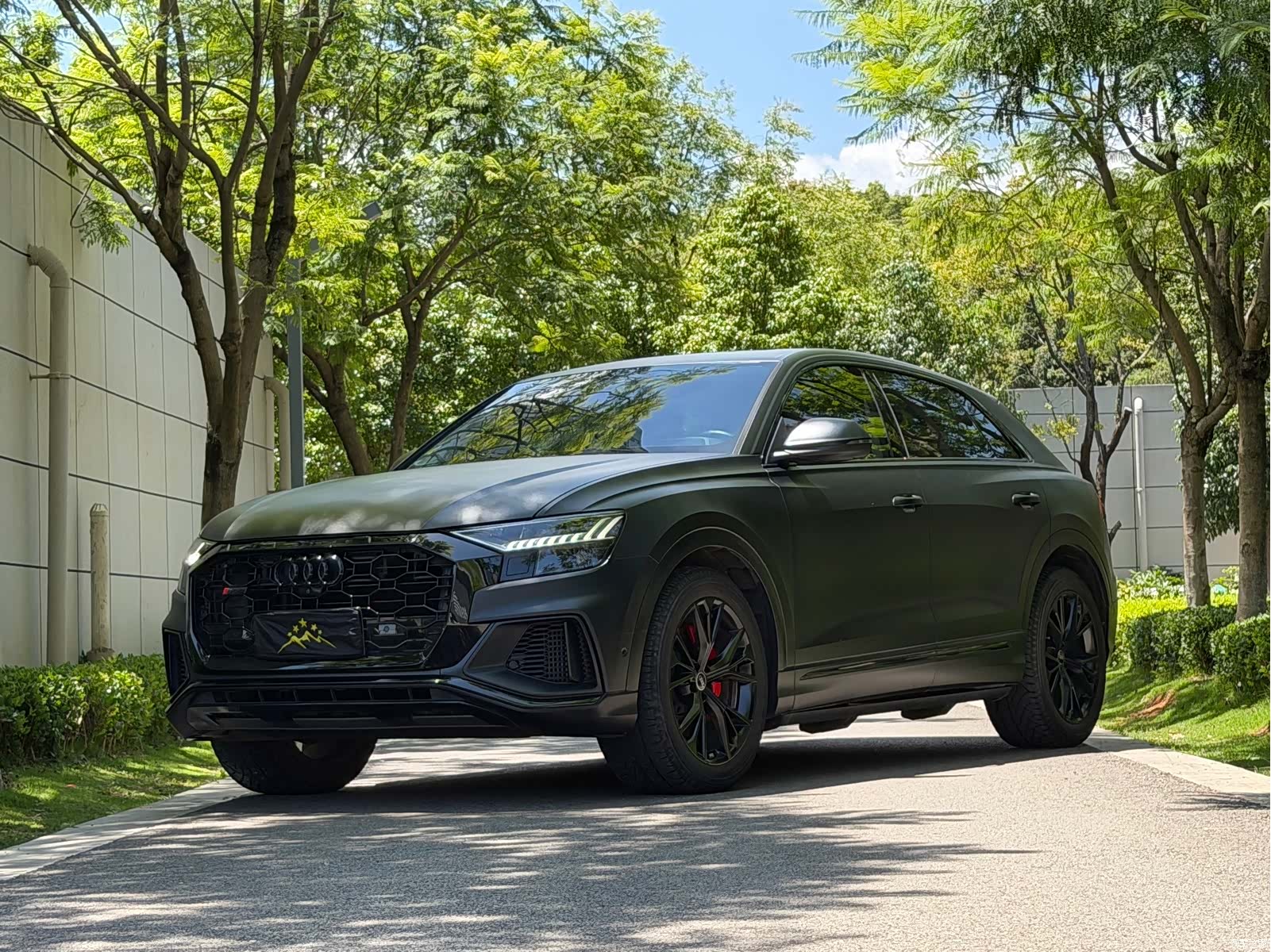 Audi Q8, 2022 1