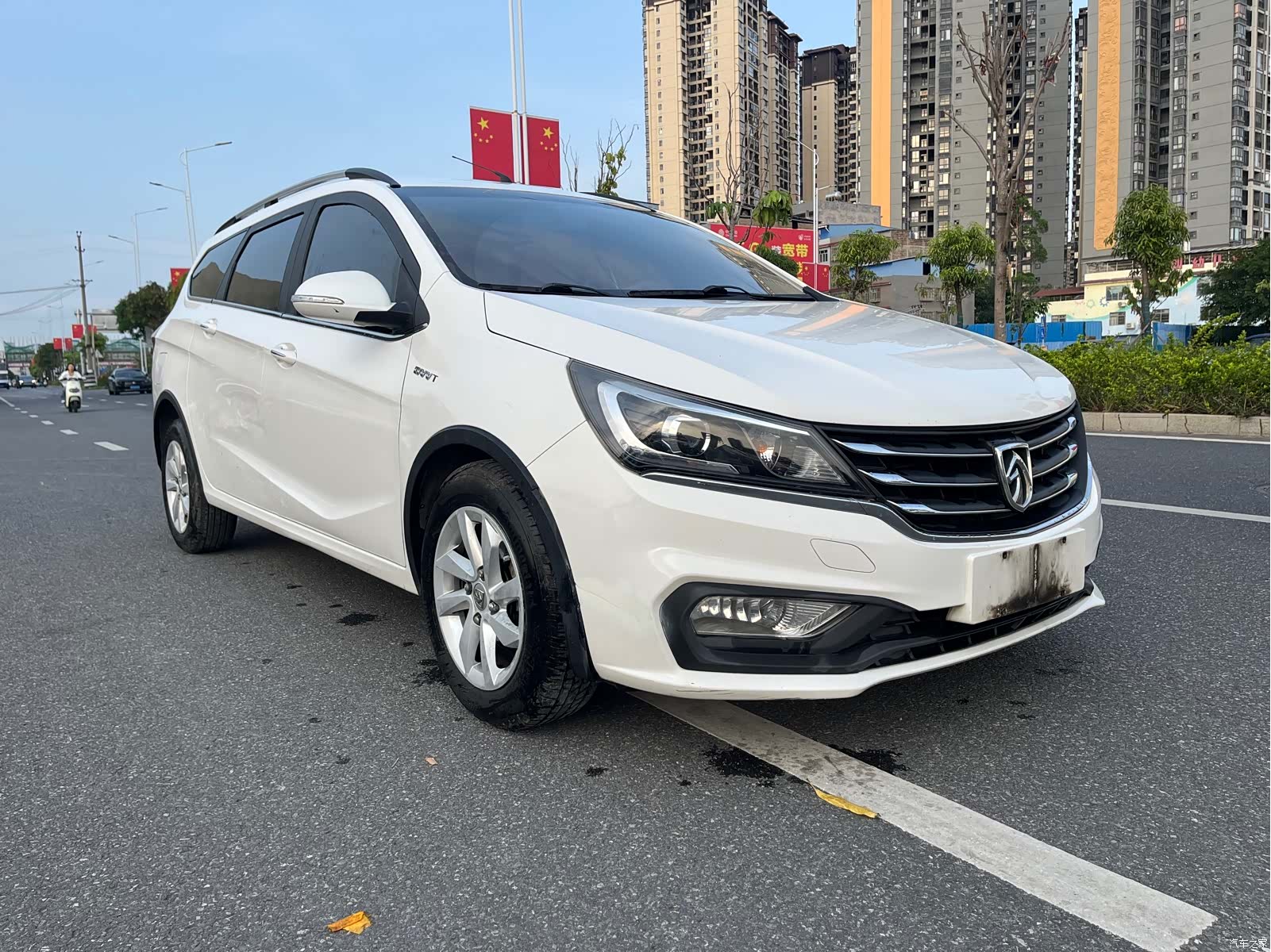 Wuling 310W, 2017 3