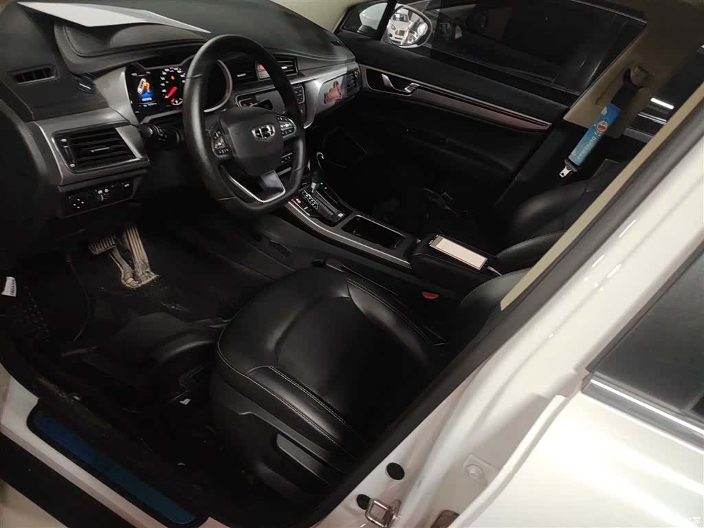 Geely Emgrand, 2020 15