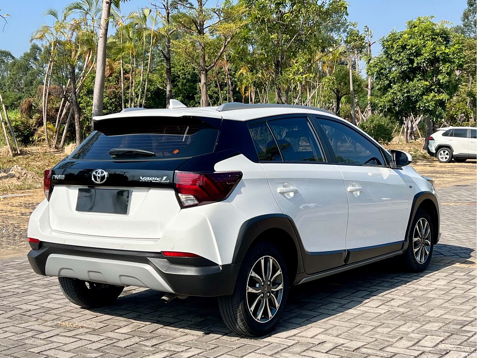 Toyota YARiS L, 2022 4
