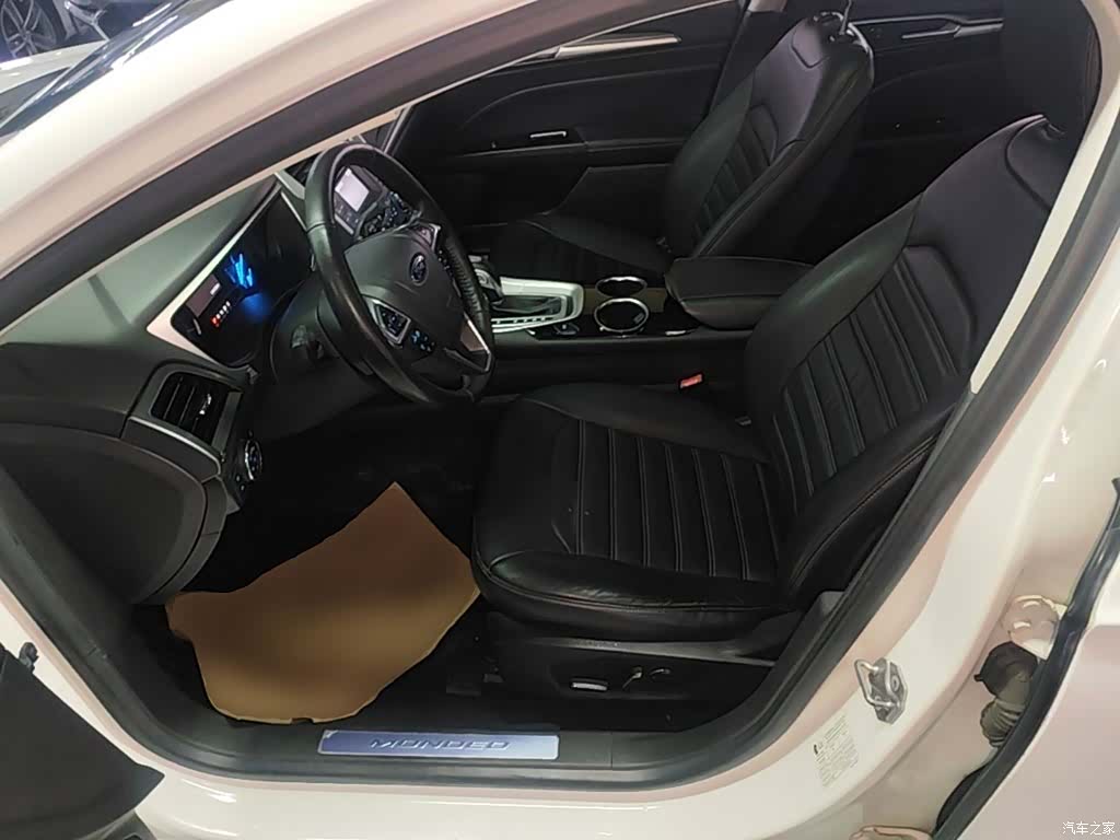 Ford Mondeo, 2015 12