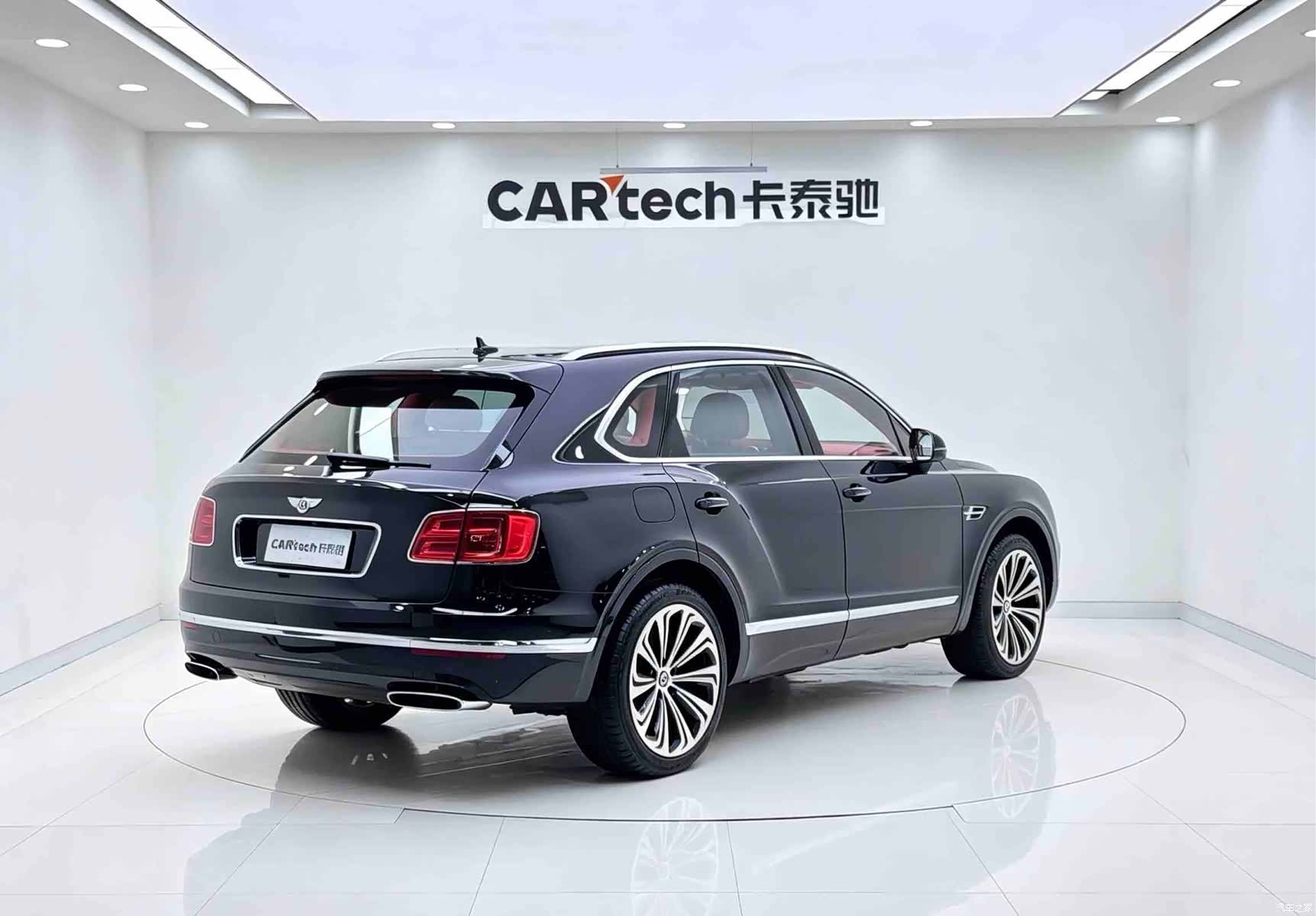 Bentley Bentayga, 2017 4