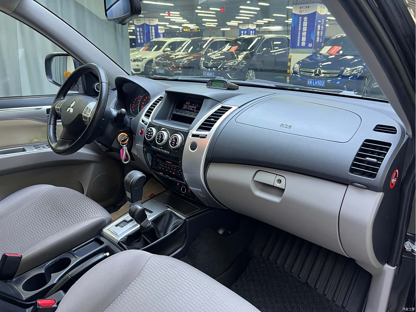 Mitsubishi Pajero, 2016 11