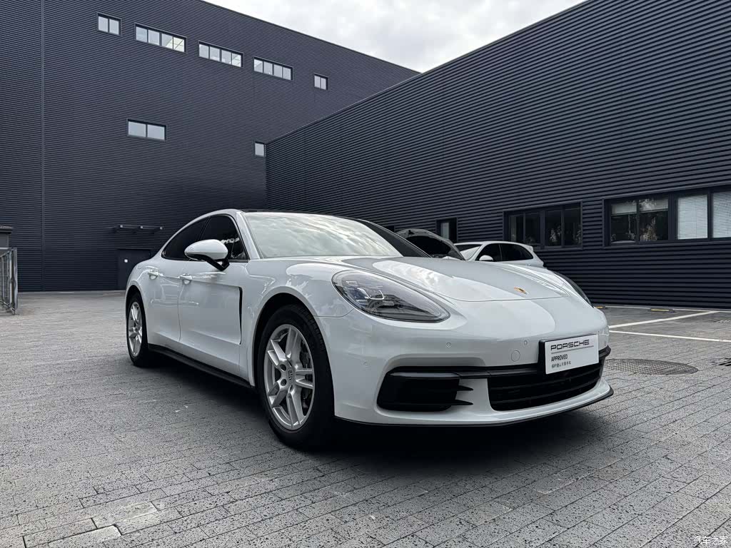 Porsche Panamera, 2018 2