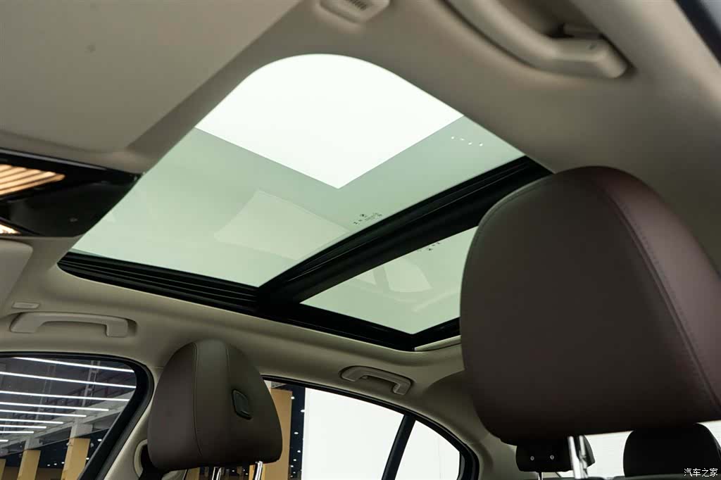 BMW 3 Series, 2025 17