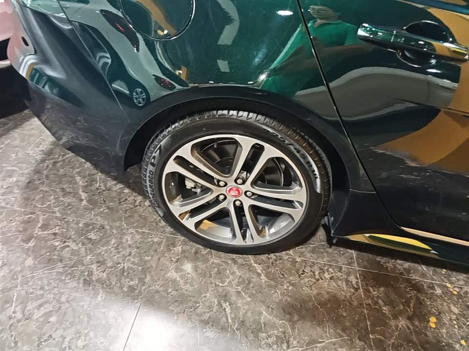 Jaguar XEL Jaguar XEL