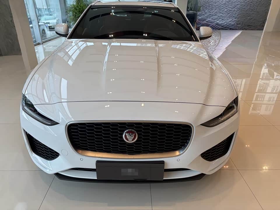 Jaguar XEL Jaguar XEL