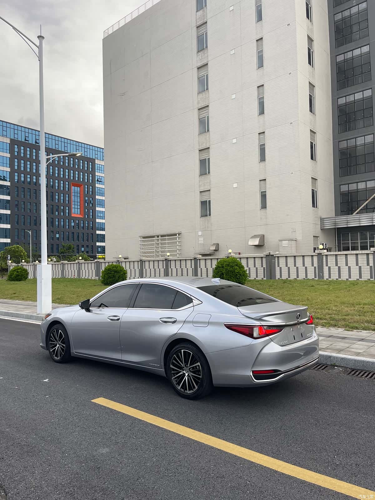Lexus ES, 2021 7