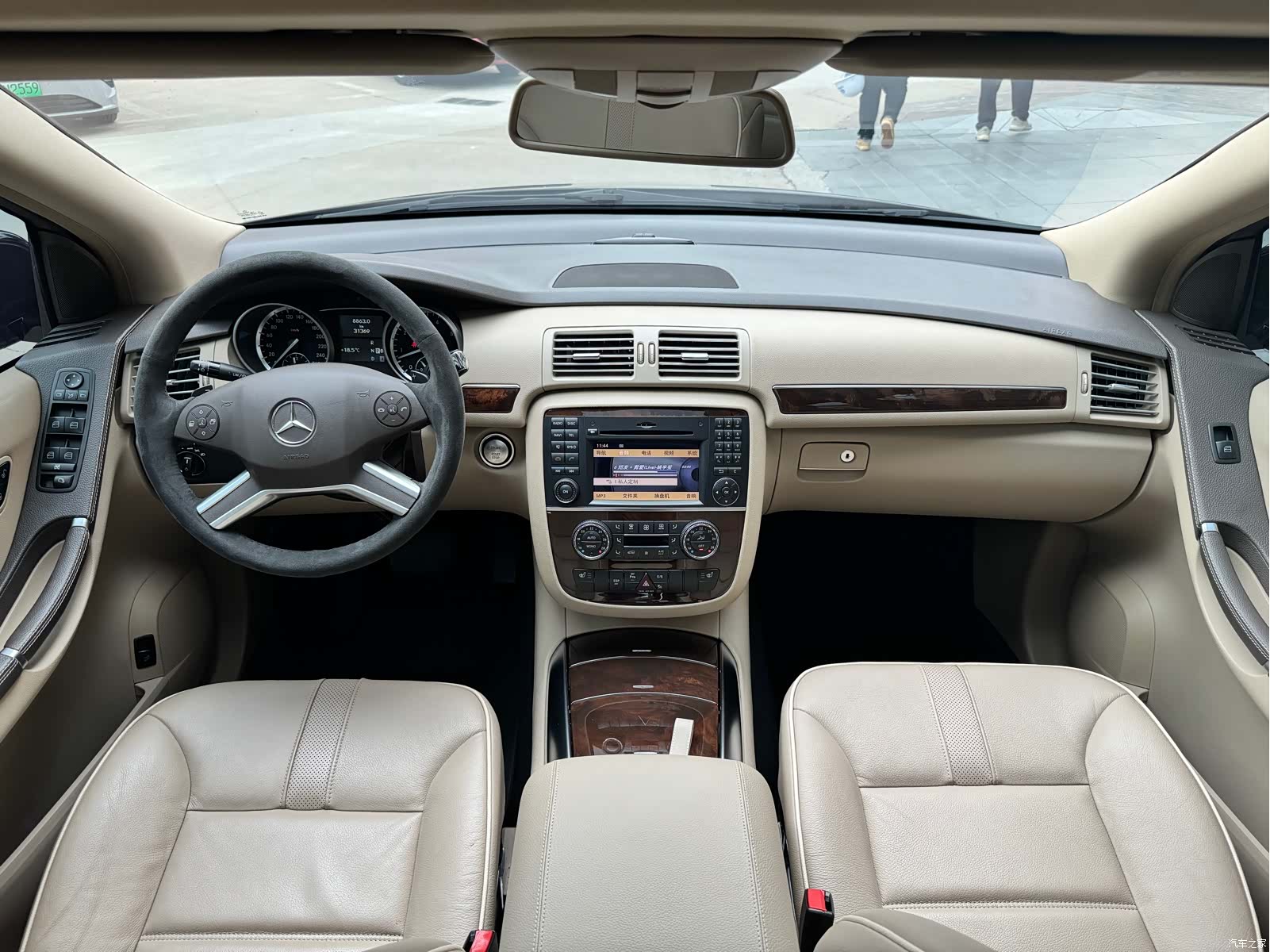 Mercedes-Benz R-Class, 2011 6