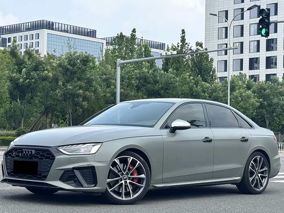 Audi S4
