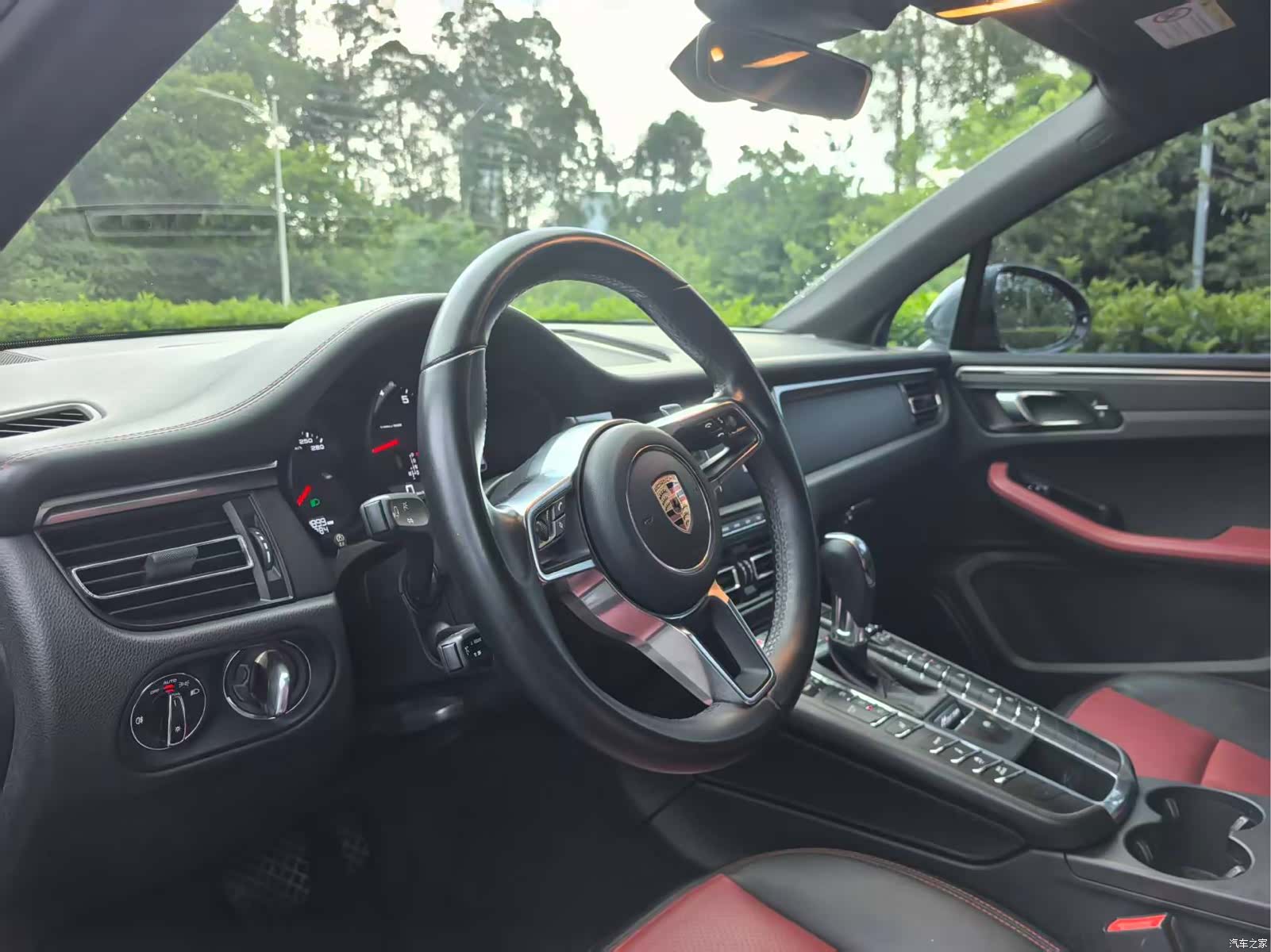 Porsche Macan, 2019 12