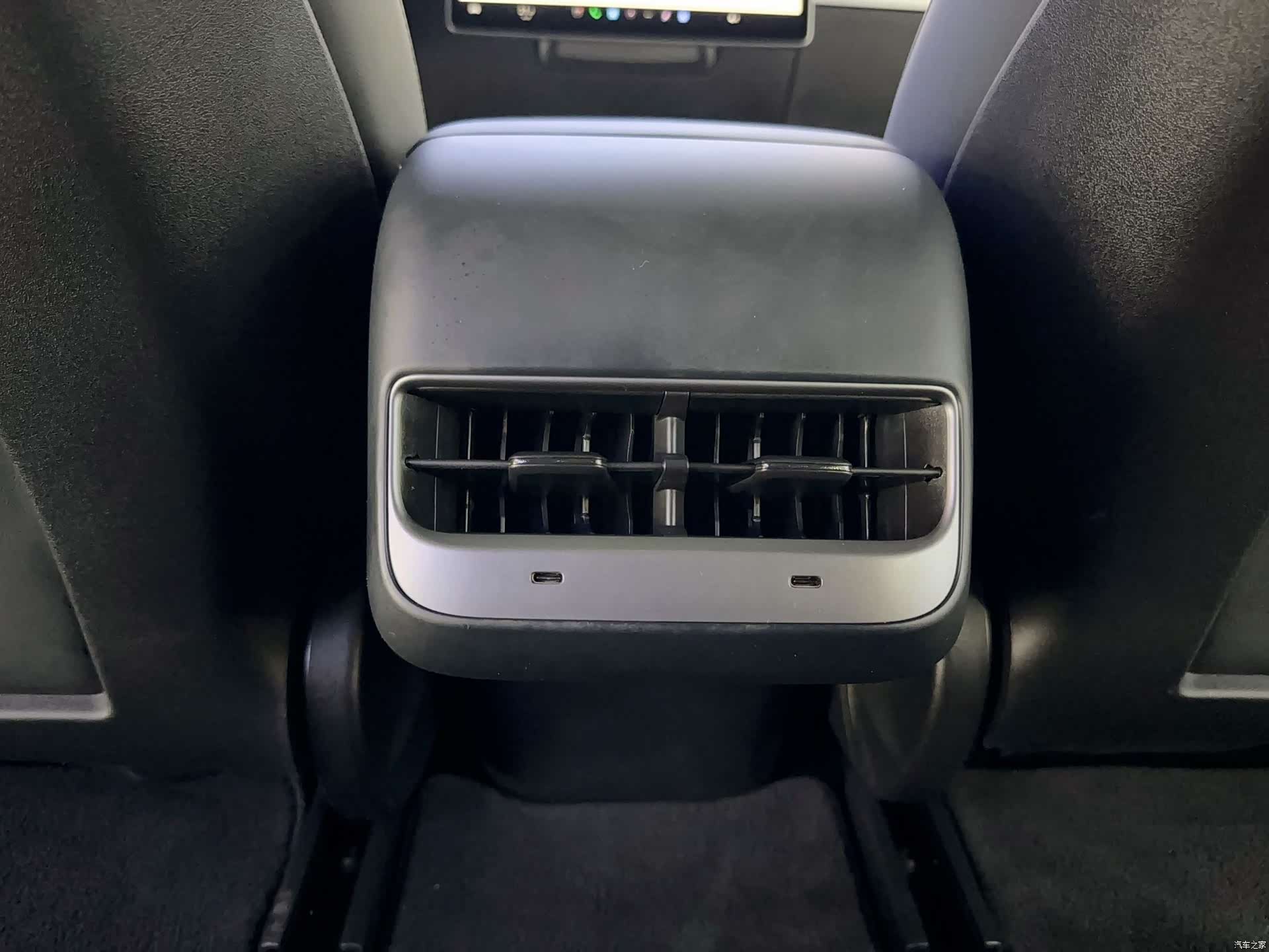 Tesla Model 3, 2022 15
