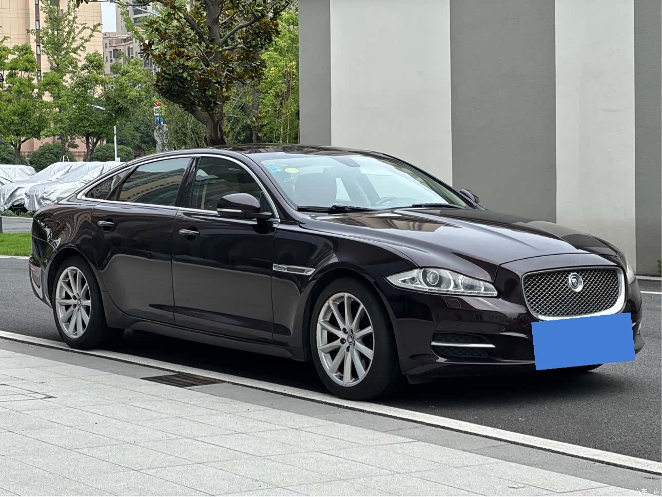 Jaguar XJ, 2012 3