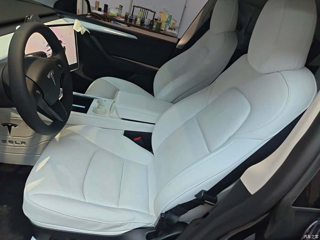 Tesla Model Y, 2024 15