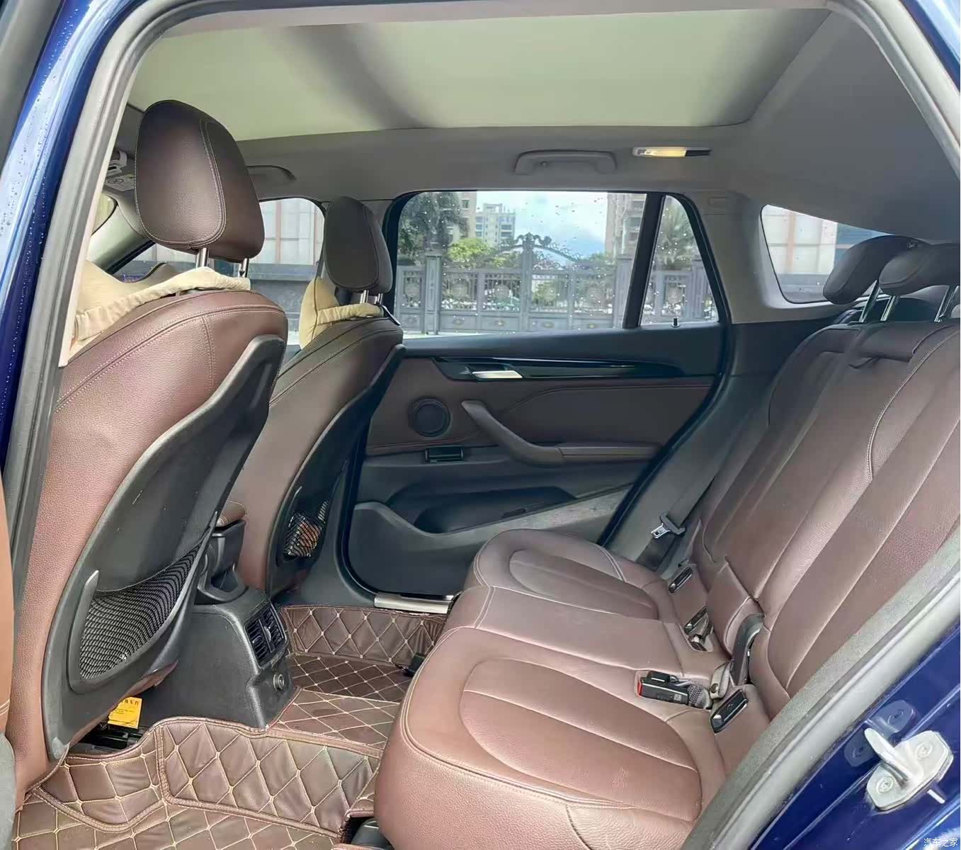 BMW X1, 2018 все фото