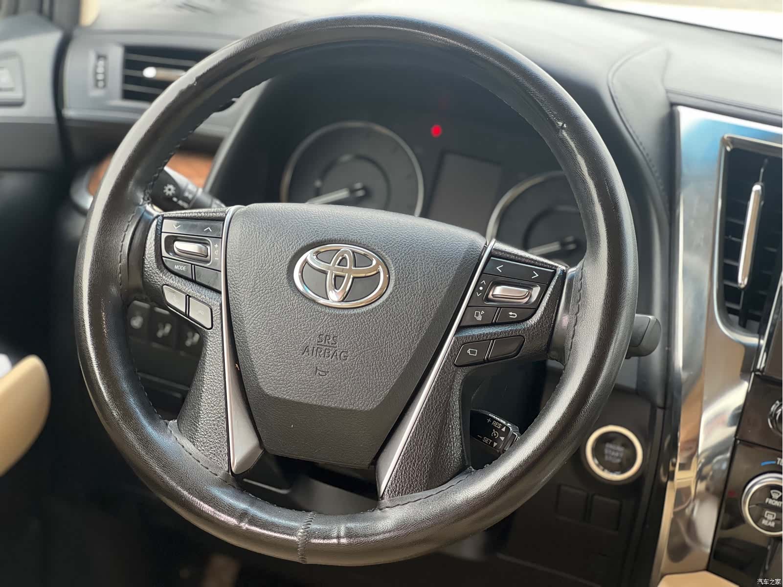 Toyota Alphard, 2017 13