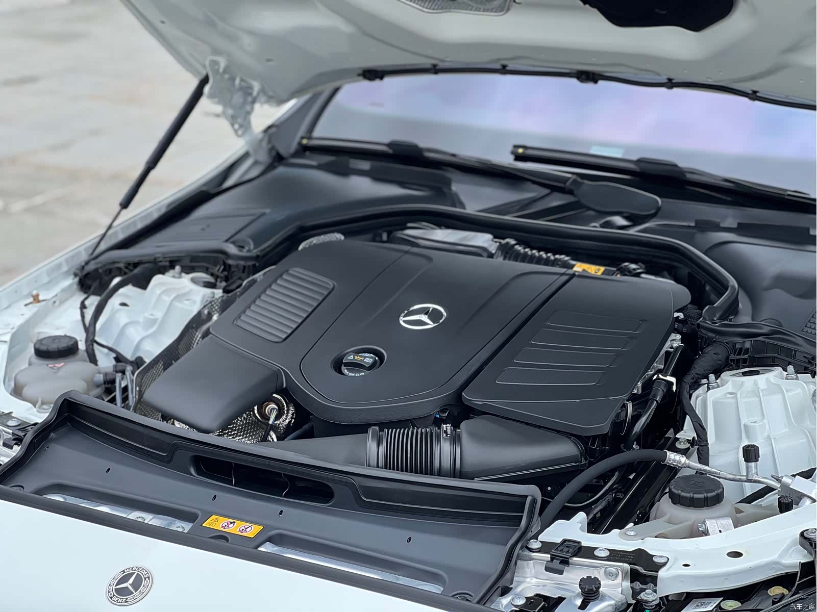Mercedes-Benz C-Class, 2024 24