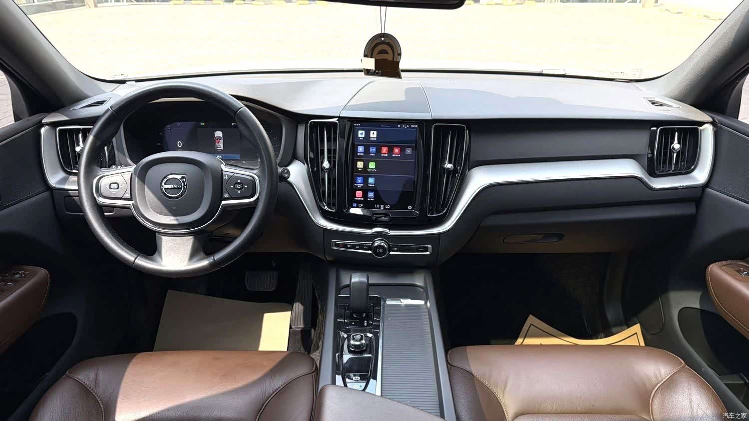 Volvo XC60, 2023 все фото