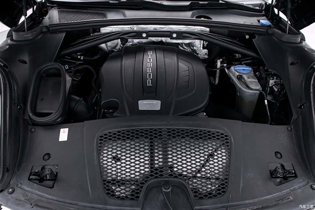 Porsche Macan, 2016 17