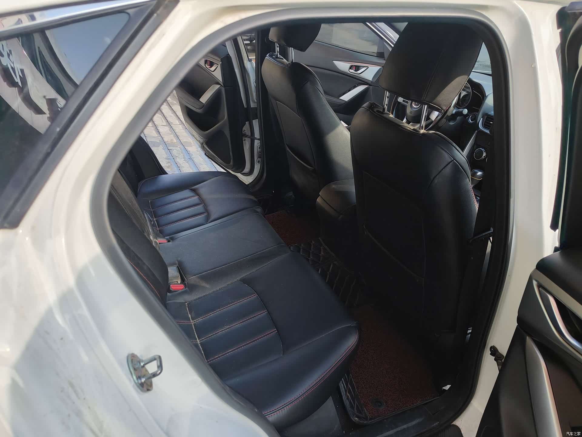 Mazda CX-4, 2017 все фото