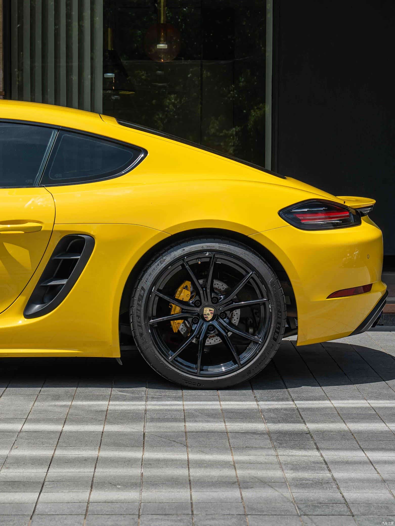 Porsche Cayman, 2020 6