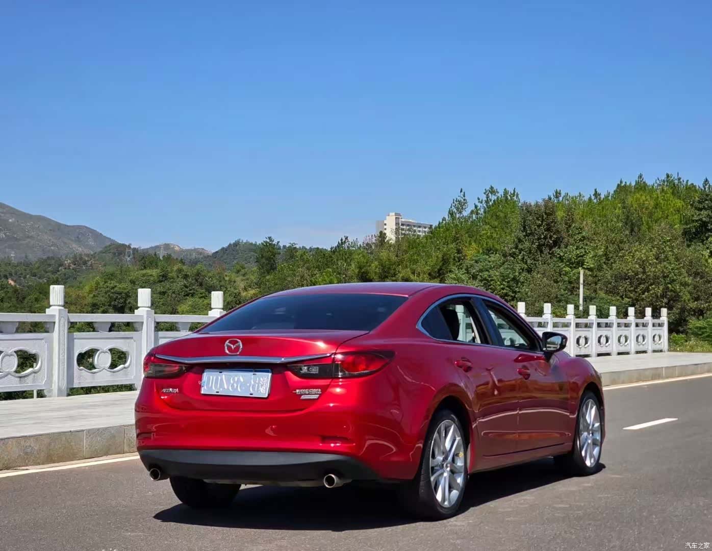 Mazda Atenza, 2015 3