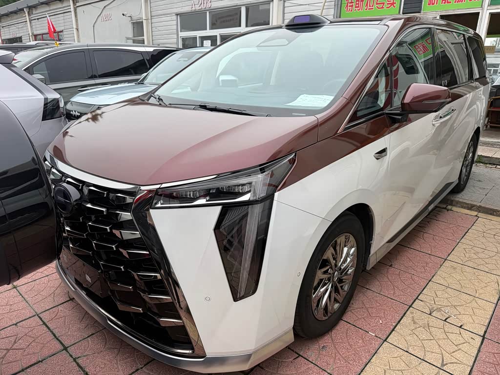 GAC M8