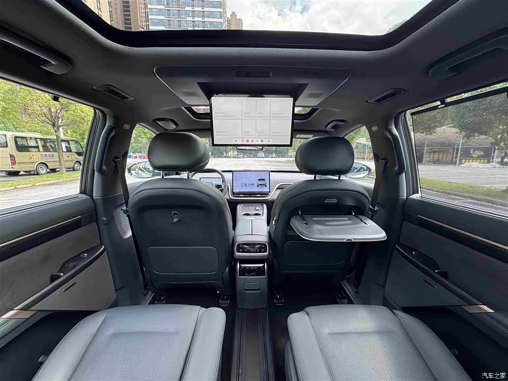 DongFeng eπ008, 2025 27