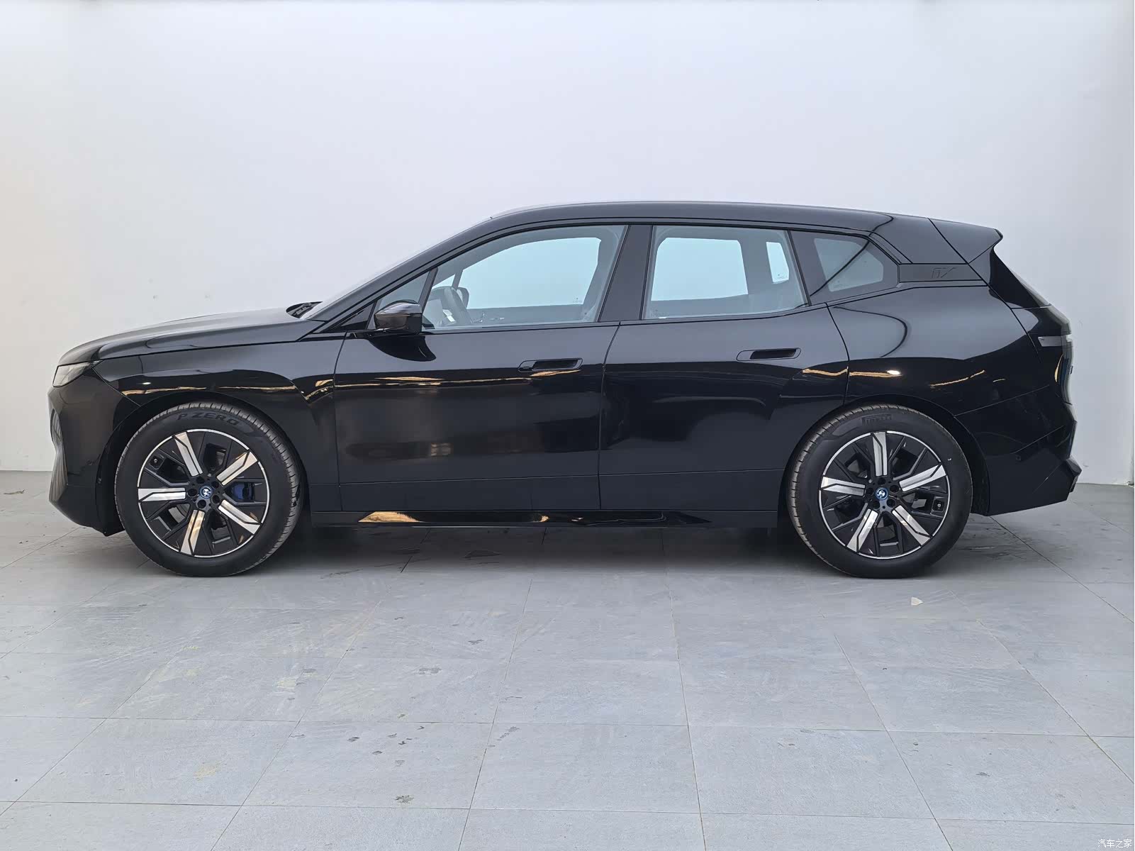 BMW iX, 2023 3