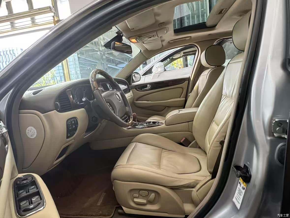 Jaguar XJ, 2007 4