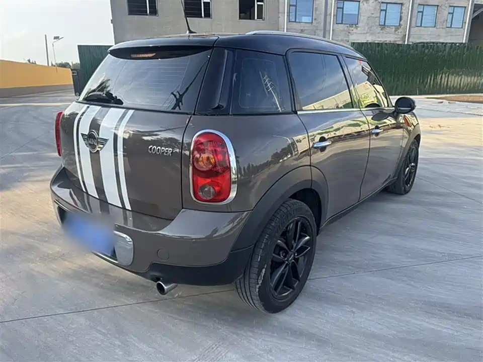 MINI COUNTRYMAN