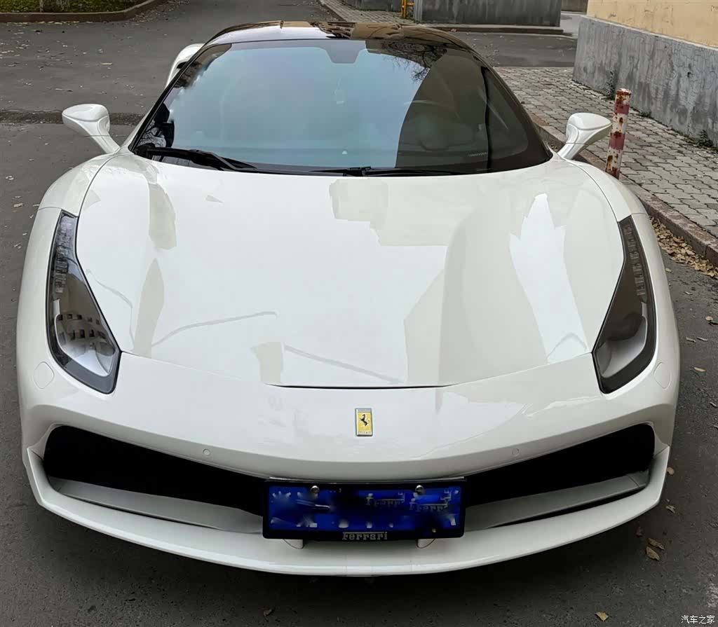 Ferrari 488, 2016 1