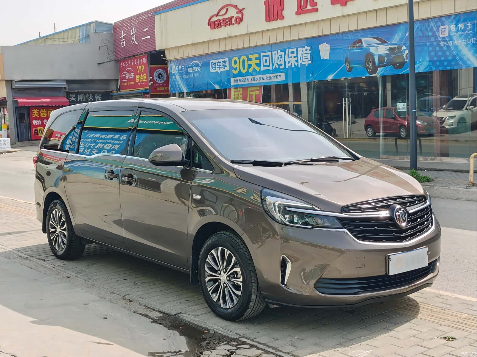 Buick GL8, 2022 3