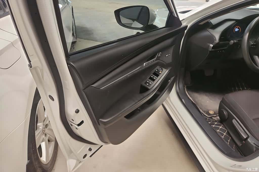 Mazda Mazda3, 2022 7