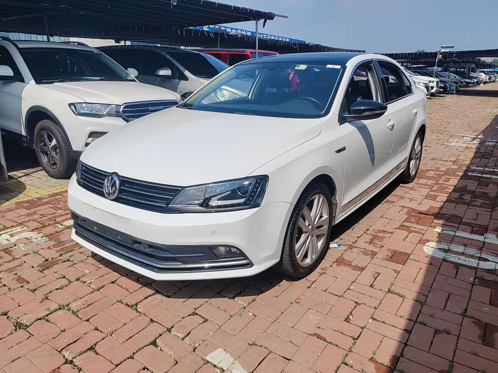 Volkswagen Sagitar